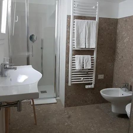 La Porta Vecchia Bed and Breakfast