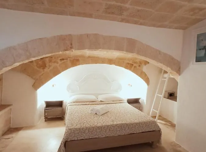 La Porta Vecchia Bed & Breakfast 4*